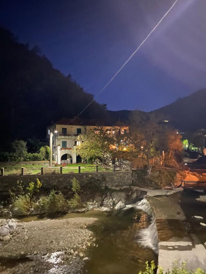 Appartamento In Villa A 5 Km Dal Mare Albisola Superiore Exteriör bild